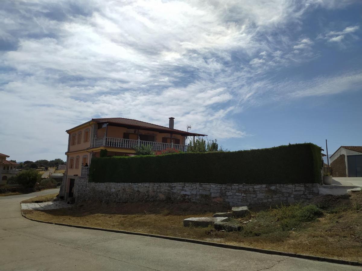Casa Rural Mi Descanso Valdefuentes de Sangusin Exterior photo